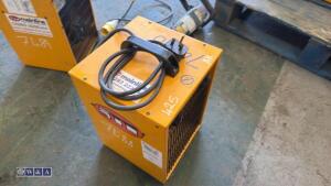 MASTER 240v cube heater - 4