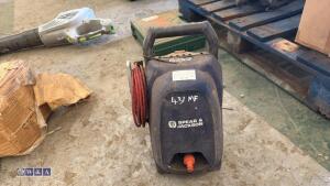 SPEAR & JACKSON 240v pressure washer