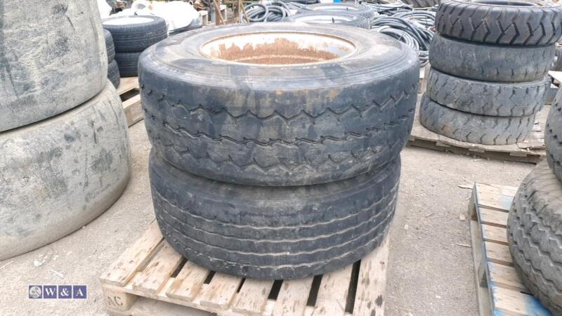 2 x SUPER SINGLE wheels (385/65R 22.5)