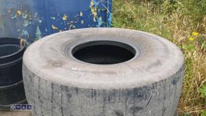 4 x loading shovel tyres (23.5 x 25) - 4