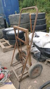 Gas bottle trolley