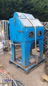 AIRBLAST sandblasting cabinet