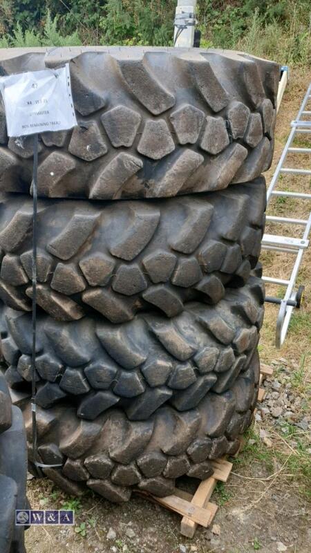 4 x SITEMASTER tyres (15.5 25)