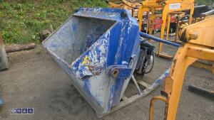 EICHINGER 500ltr concrete pouring skip