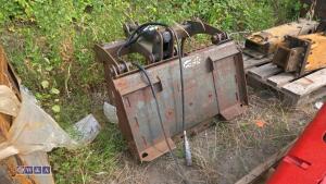 BOBCAT muck grab