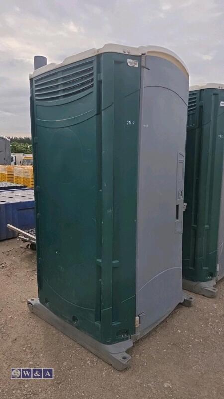 Portable toilet