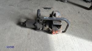 Petrol impact wrench