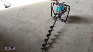 MAKITA BBA520 petrol post hole borer c/w auger flight - 4