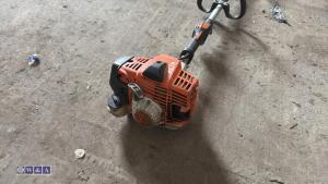 STIHL HL94 petrol long reach hedge trimmer (99240295) - 2