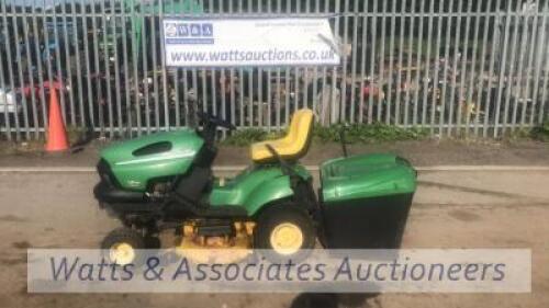 JOHN DEERE LR155 ride on mower c/w collection box