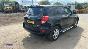 2007 TOYOTA RAV4 XTR D-4D turbo 6-speed manual diesel 4x4 (FX07 VST)(V5C new keeper slip in office) - 5
