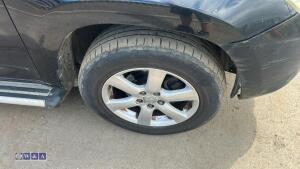 2007 TOYOTA RAV4 XTR D-4D turbo 6-speed manual diesel 4x4 (FX07 VST)(V5C new keeper slip in office) - 9