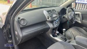 2007 TOYOTA RAV4 XTR D-4D turbo 6-speed manual diesel 4x4 (FX07 VST)(V5C new keeper slip in office) - 14