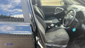 2007 TOYOTA RAV4 XTR D-4D turbo 6-speed manual diesel 4x4 (FX07 VST)(V5C new keeper slip in office) - 24
