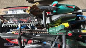 Box of hedge trimmers - 3