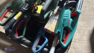 Box of hedge trimmers - 6