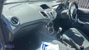 2009 FORD FIESTA ZETEC 5-speed manual petrol 5-door hatchback car (YH59 BND) - 11