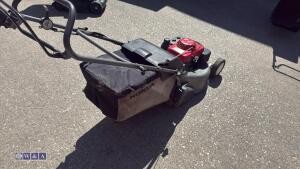 HONDA HRD53 petrol rotary mower c/w collection box - 5