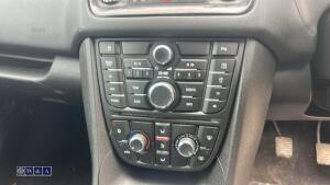 2011 VAUXHALL MERIVA EXCLUSIV CDTI 6-speed manual diesel car (BF61 UHC)(V5 in office) - 26