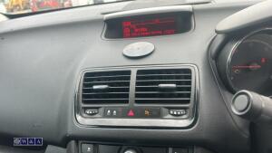 2011 VAUXHALL MERIVA EXCLUSIV CDTI 6-speed manual diesel car (BF61 UHC)(V5 in office) - 27
