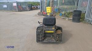 2010 HUSQVARNA CTH126 ride on mower - 4