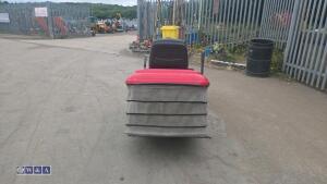 2008 HONDA HM2315 HME 36'' cut lawn tractor c/w collection box (s/n 8900263) - 4