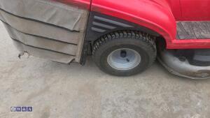 2008 HONDA HM2315 HME 36'' cut lawn tractor c/w collection box (s/n 8900263) - 11