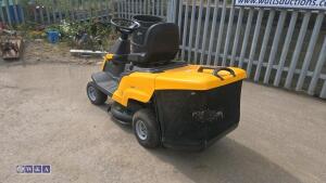 STIGA 166H petrol ride on mower, 26'' cut c/w collection box - 3