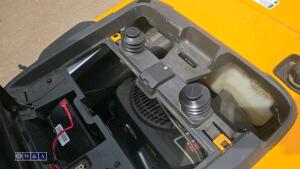 STIGA 166H petrol ride on mower, 26'' cut c/w collection box - 19