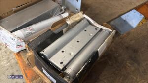 4 x fire door closers - 2