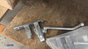 3 x field gate catches - 3