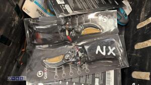 Tray of cutters/pruners - 2