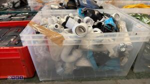 Box of plumbing items - 4