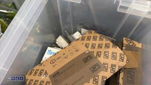 Box of electrical items - 3