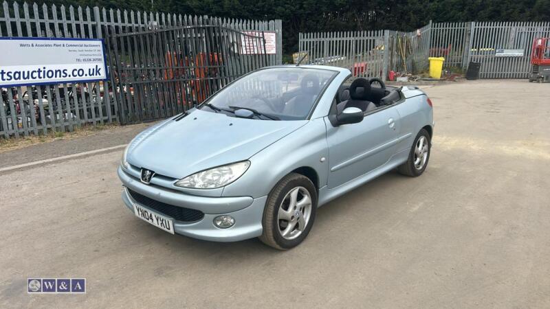 2004 PEUGEOT 206 CC 5-speed manual petrol convertible coupe car (YN04 YKU)(MoT 31st January 2027)(V5, MoT & other history in office)