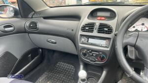 2004 PEUGEOT 206 CC 5-speed manual petrol convertible coupe car (YN04 YKU)(MoT 31st January 2027)(V5, MoT & other history in office) - 19