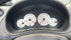 2004 PEUGEOT 206 CC 5-speed manual petrol convertible coupe car (YN04 YKU)(MoT 31st January 2027)(V5, MoT & other history in office) - 24