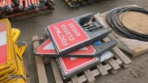 Quantity of road signs - 3