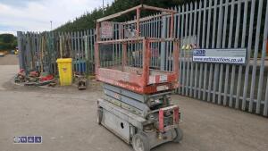 2011 SKYJACK SJ111 3219 battery driven scissor lift (s/n 22022855) - 3