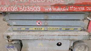 2011 SKYJACK SJ111 3219 battery driven scissor lift (s/n 22022855) - 16