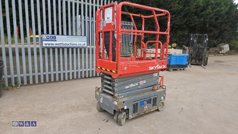 2021 SKTJACK MANTALL XE60 battery driven scissor lift (s/n 09291065)