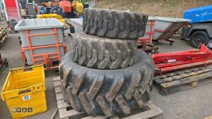 3 x tyres (2 x 10-16.5NHS & 2 x 500/60-22.5) - 2