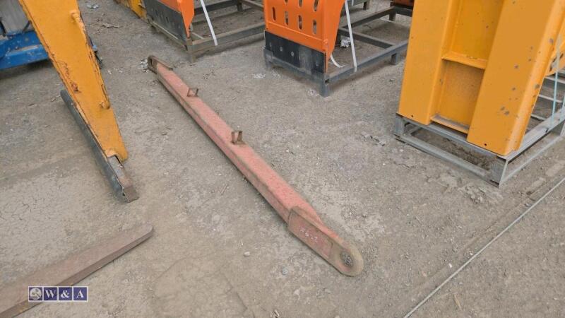 Towing beam