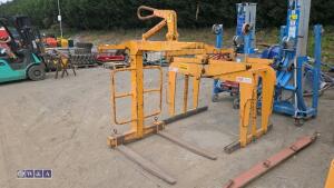 EICHINGER 2000kg crane forks