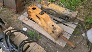 Hydraulic machine breaker c/w lines (30mm pins) - 2