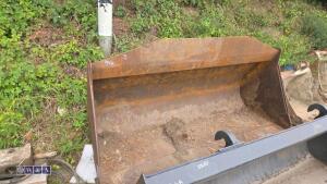 JCB 97'' front loader bucket