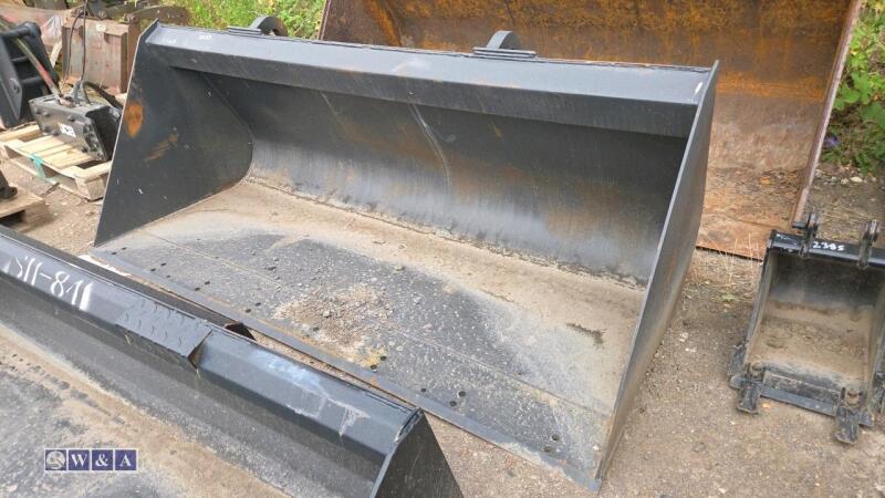 90'' front loader bucket (to suit JCB)