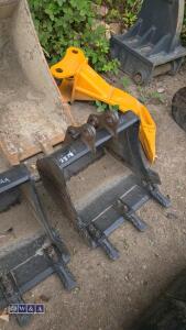 JCB 19'' digging bucket (30mm pins) (unused) - 2
