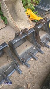 JCB 19'' digging bucket (30mm pins) (unused)