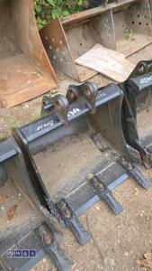 JCB 19'' digging bucket (30mm pins) (unused)